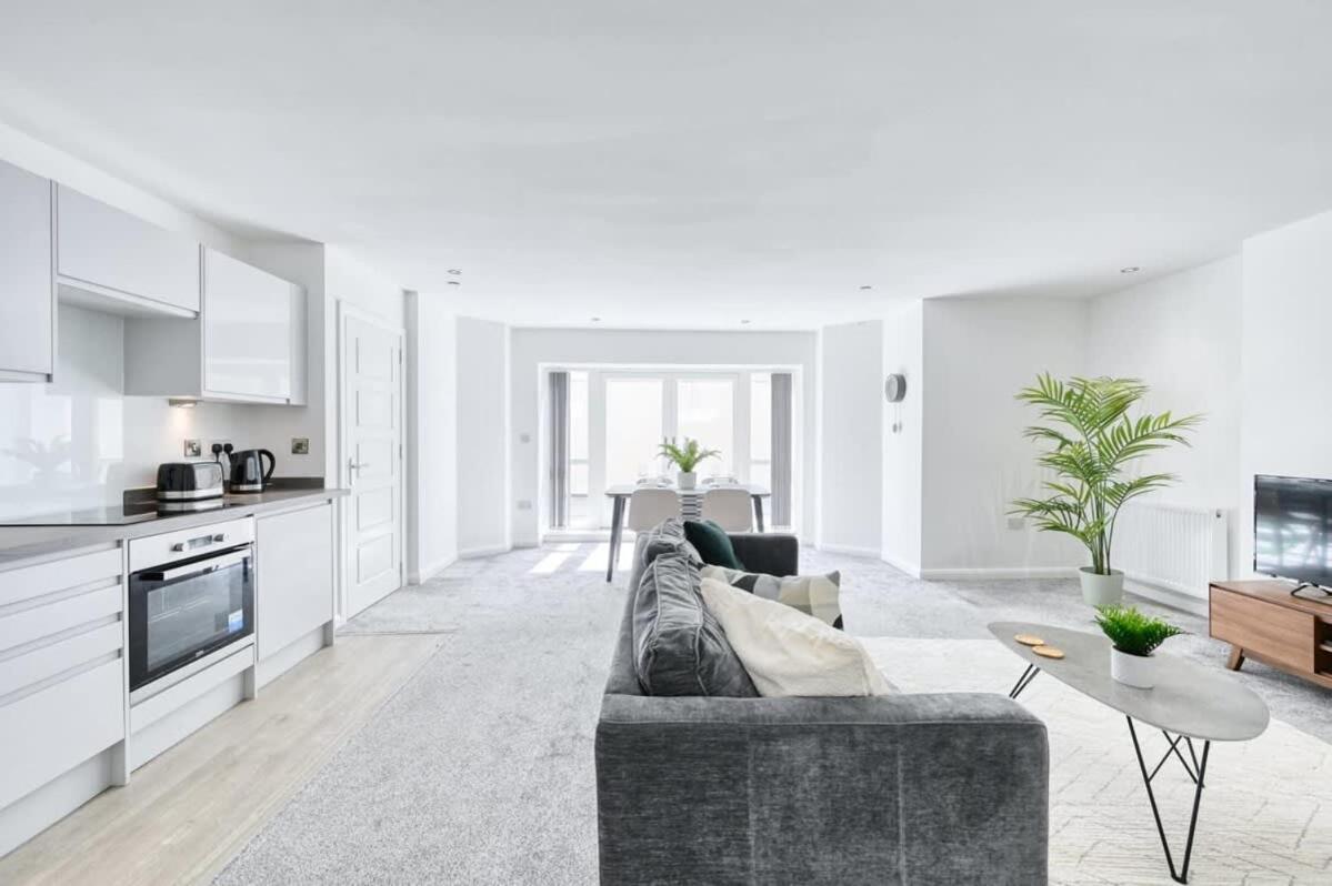Modern 2 Bedroom Apartment In Preston Preston  Eksteriør billede