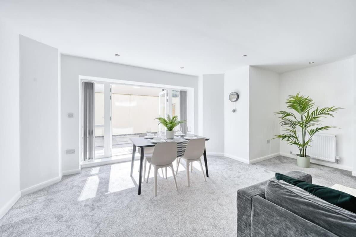 Modern 2 Bedroom Apartment In Preston Preston  Eksteriør billede
